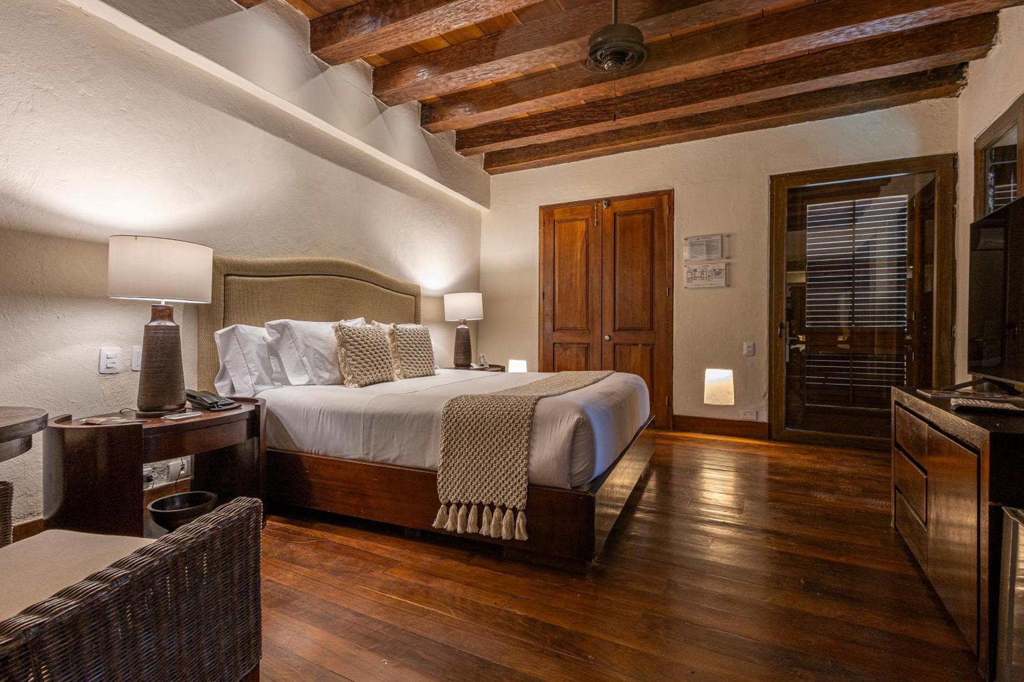 Ananda Boutique - Cosmos Hotel 5*