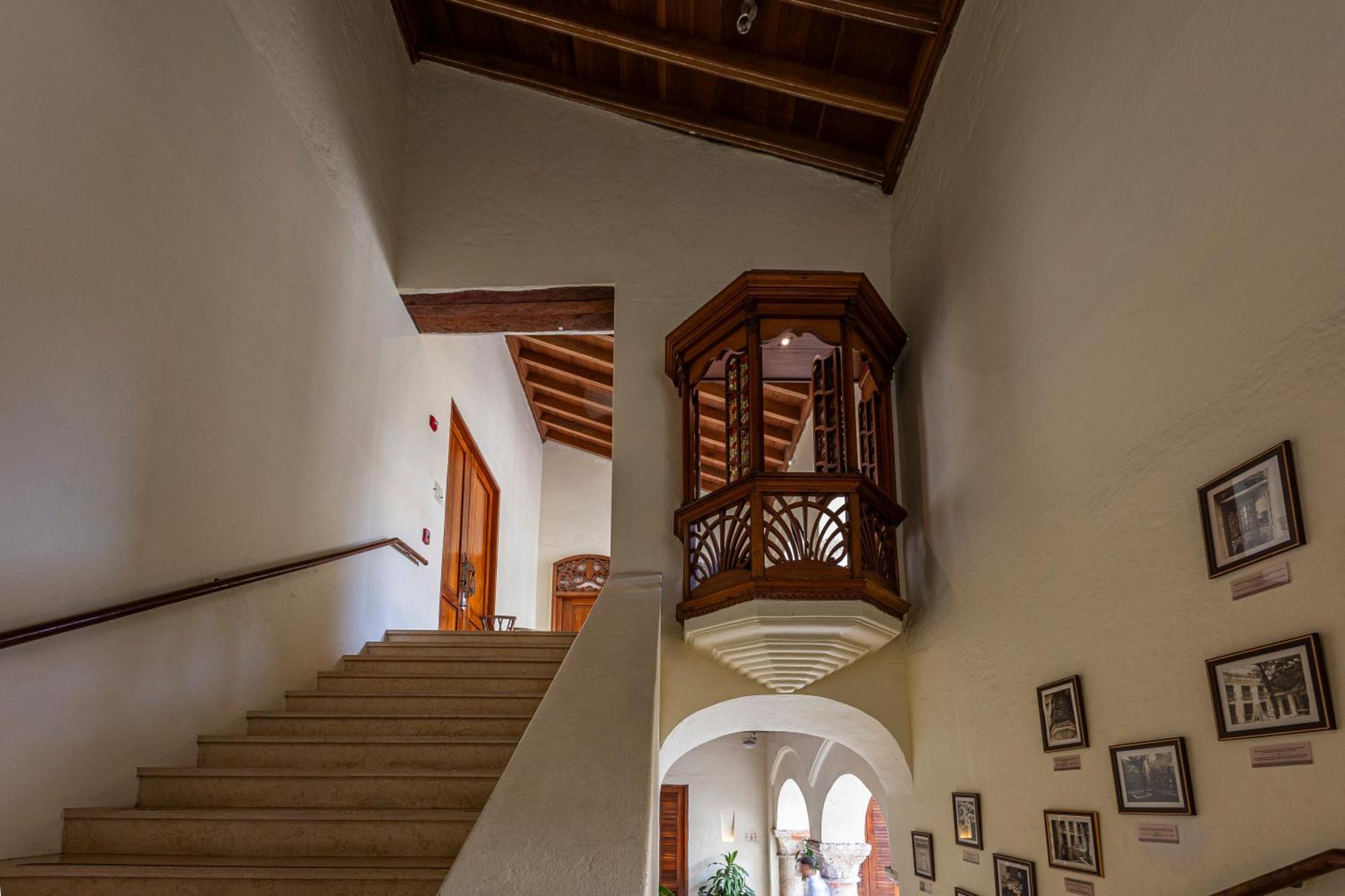 Ananda Boutique - Cosmos Hotel